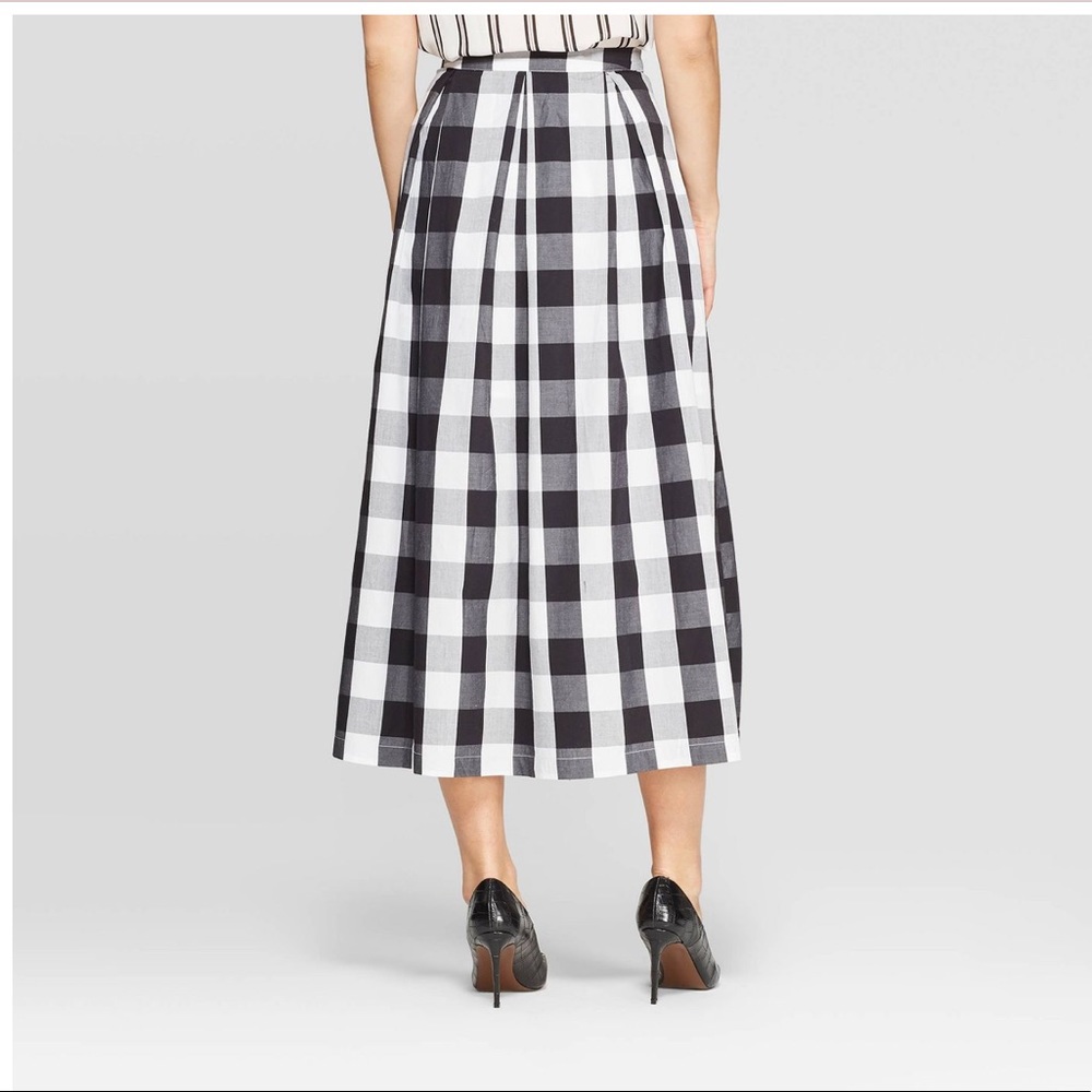 Button Front Full Skirt - Picture 2 of 4
